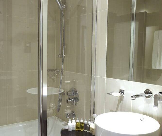 فندق Park Grand Heathrow