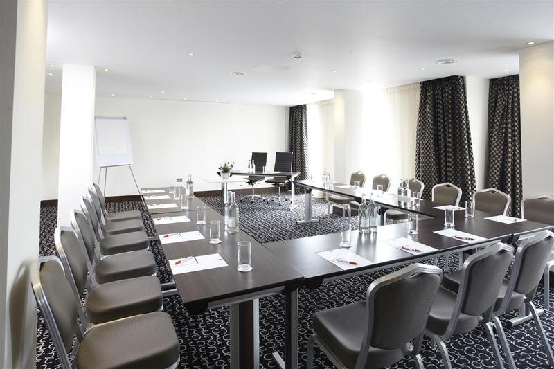 فندق Park Grand Heathrow