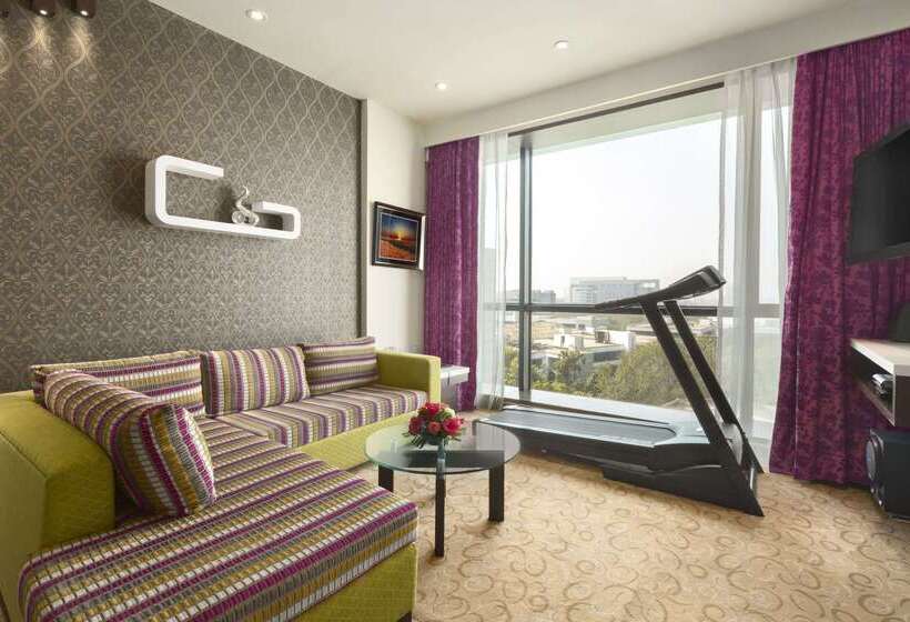 هتل Ramada By Wyndham Navi Mumbai