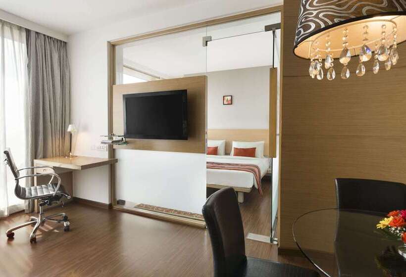 هتل Ramada By Wyndham Navi Mumbai