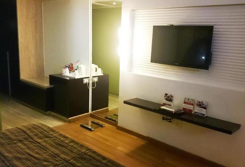 هتل Ramada By Wyndham Navi Mumbai