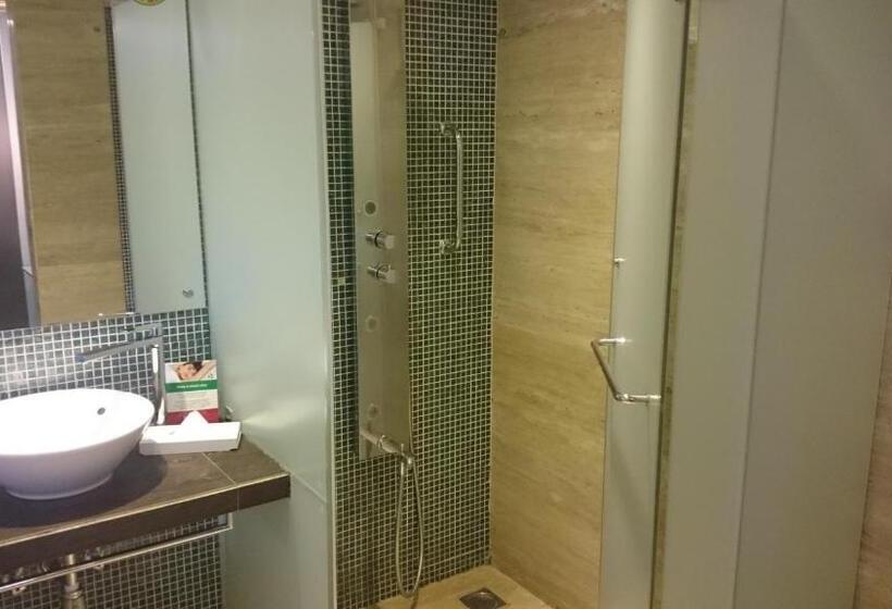هتل Ramada By Wyndham Navi Mumbai