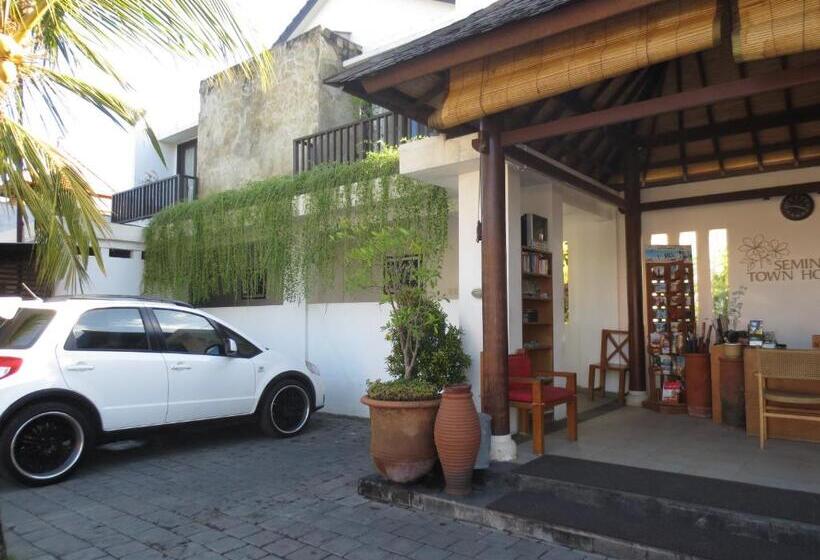 Fotos del hotel Seminyak Townhouse:  7