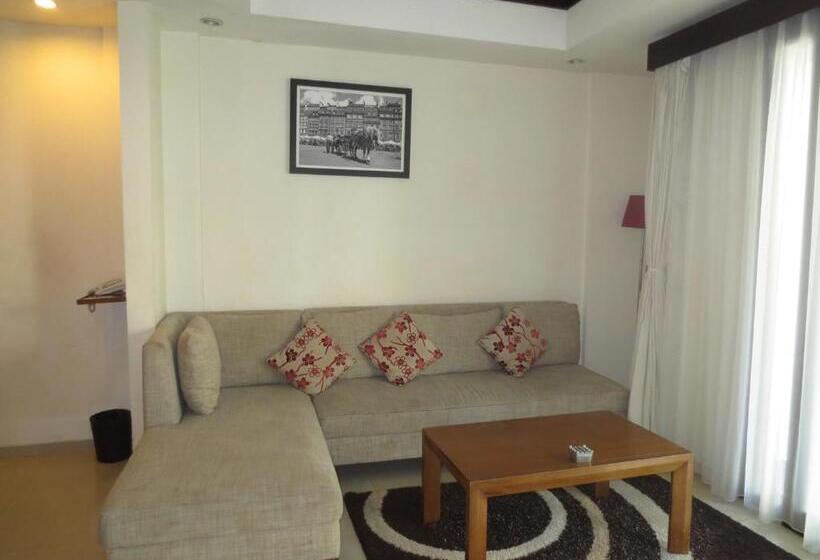Fotos del hotel Seminyak Townhouse:  13