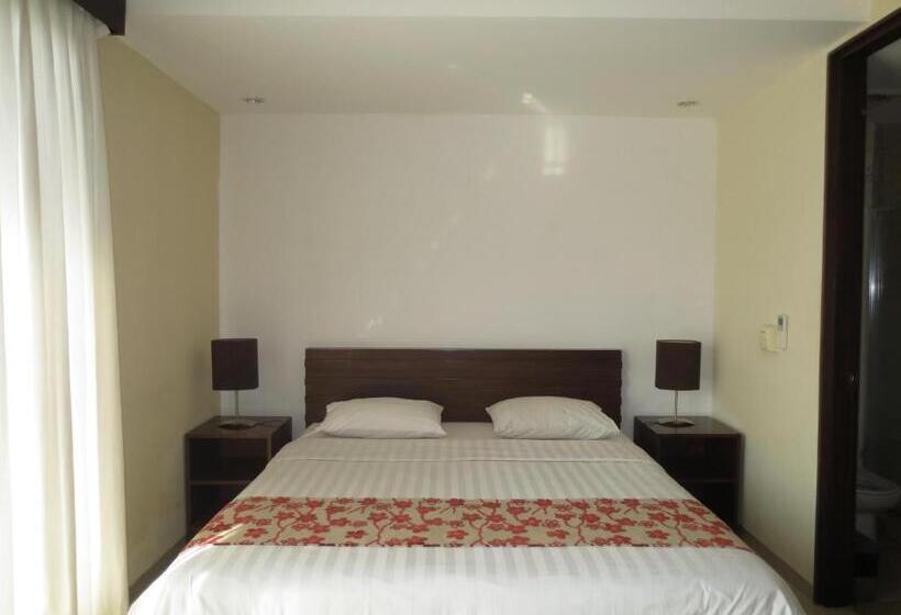 Fotos del hotel Seminyak Townhouse:  14