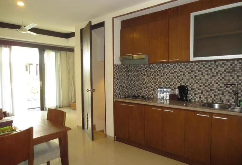 Fotos del hotel Seminyak Townhouse:  15
