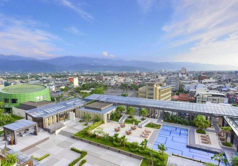 هتل Silks Place Yilan