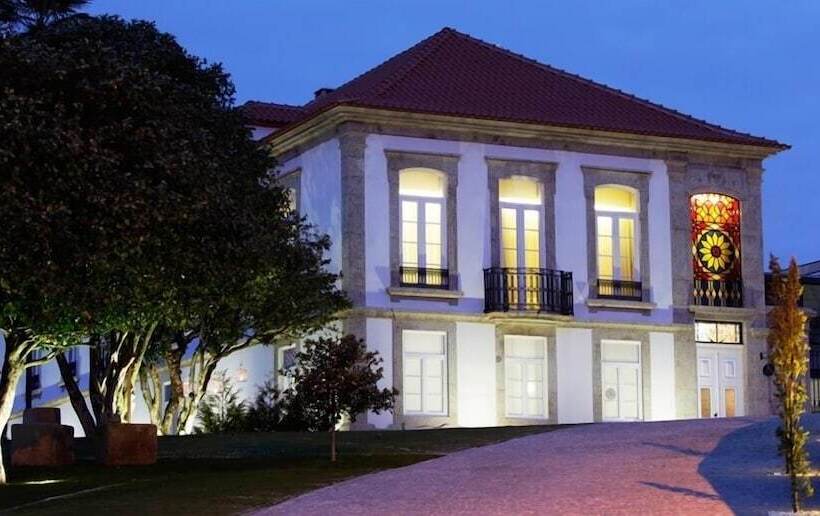 هتل Solar Egas Moniz Charming House & Local Experiences
