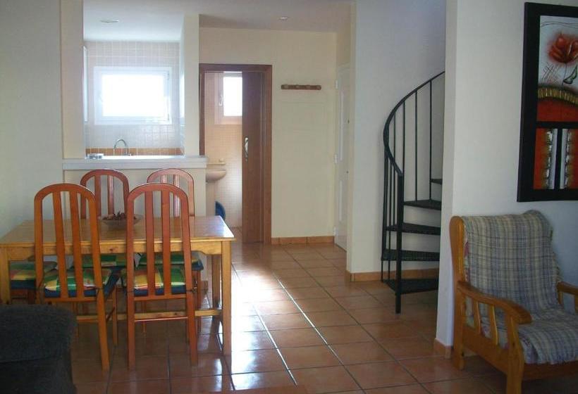 Apartamentos Par Tres   Oliva Nova