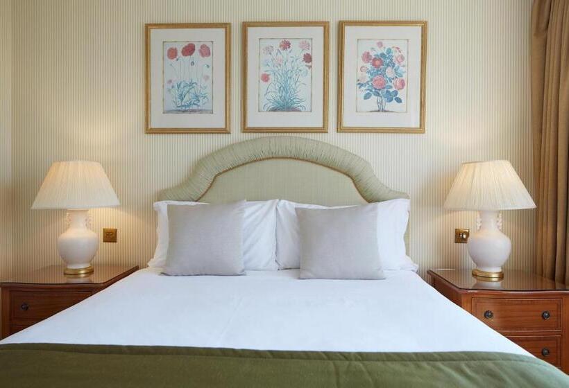 Cheval Thorney Court At Hyde Park