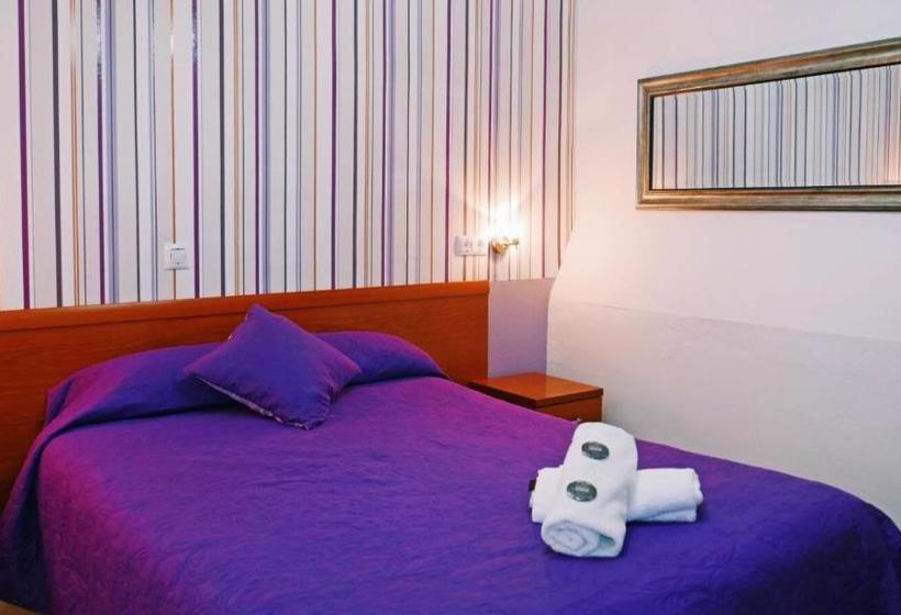 Hostal Colón