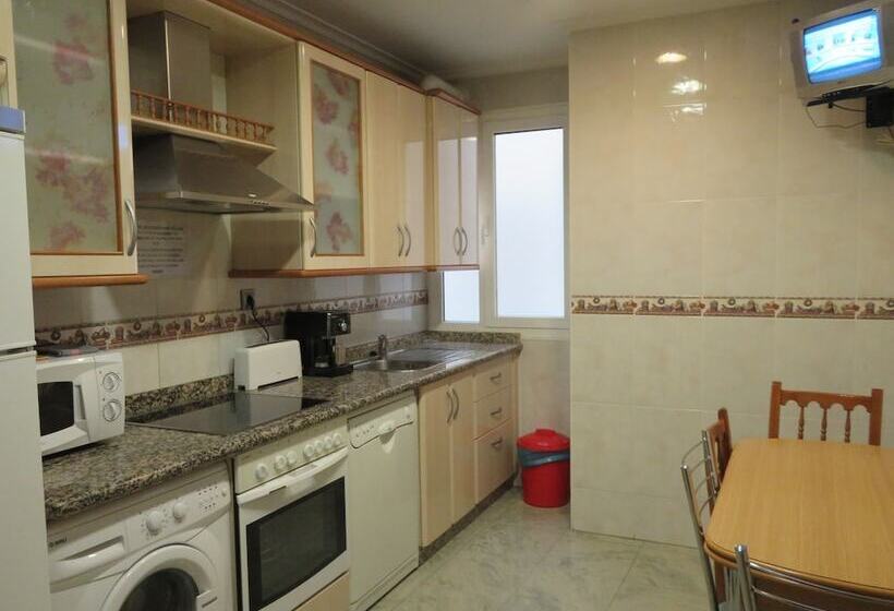 مسافرخانه Pension Calfred Ii