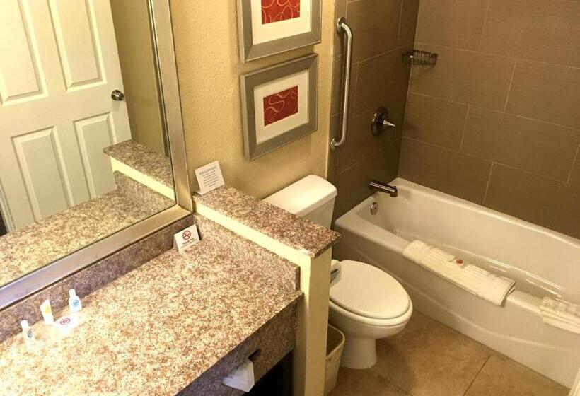 هتل Comfort Suites Marietta Parkersburg