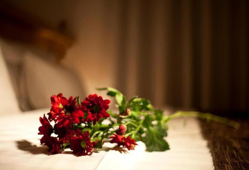 Fotos del hotel Dahlia Inn:  4