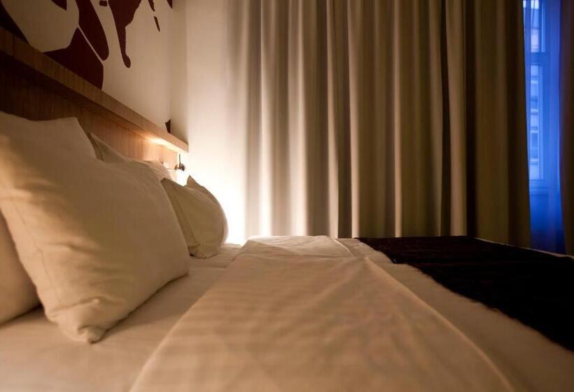 Fotos del hotel Dahlia Inn:  5