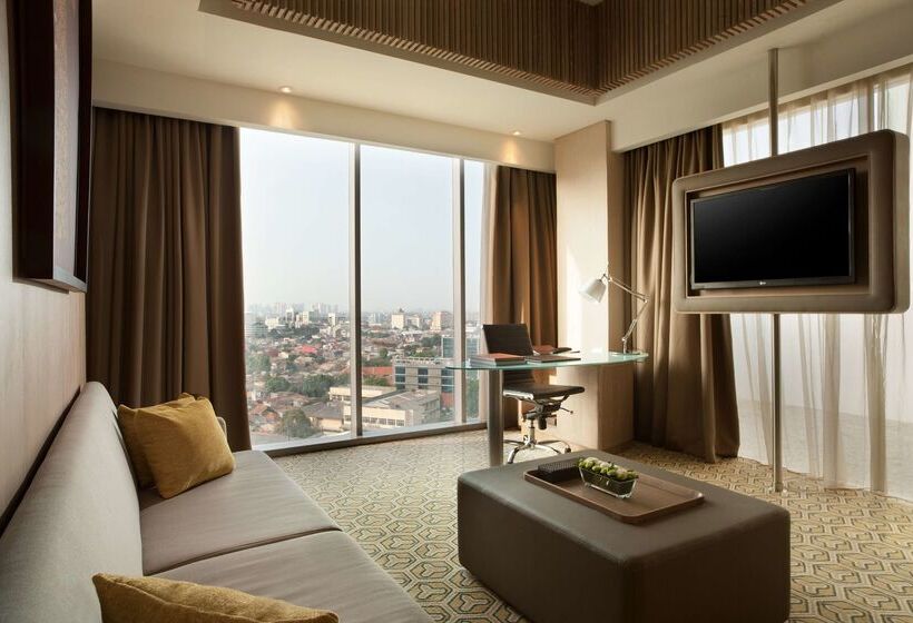 Отель Doubletree By Hilton Jakarta   Diponegoro