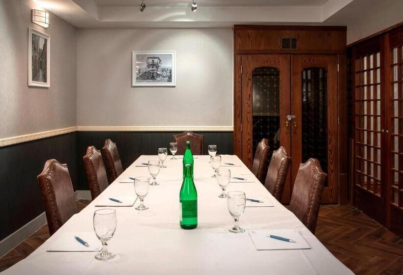 هتل Four Points By Sheraton Manhattan Soho Village