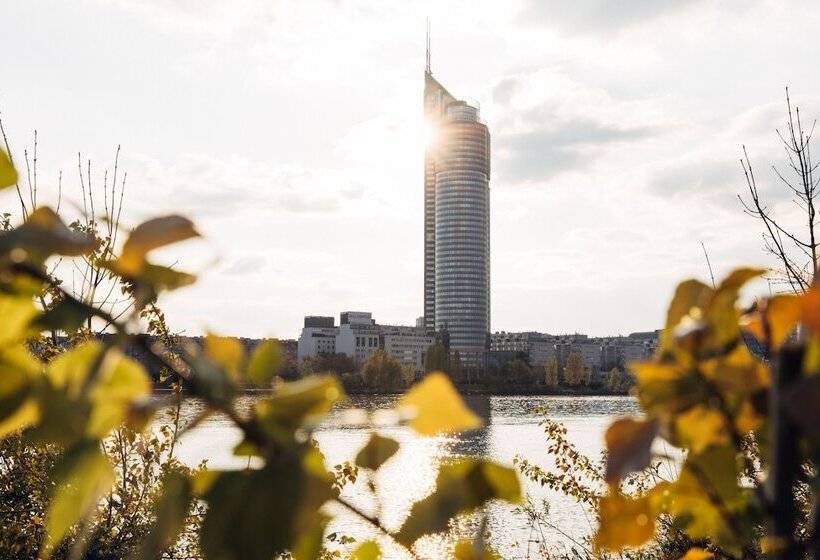 Fotos del hotel Harry S Home  & Apartments:  3