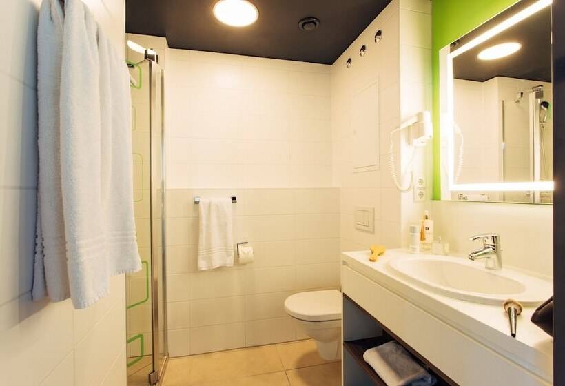 Fotos del hotel Harry S Home  & Apartments:  14