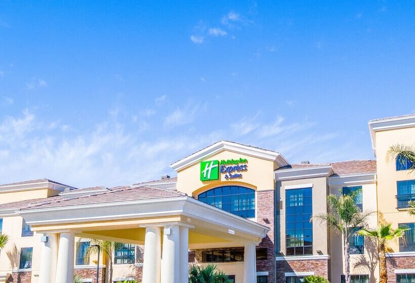 فندق Holiday Inn Express & Suites Eureka, An Ihg