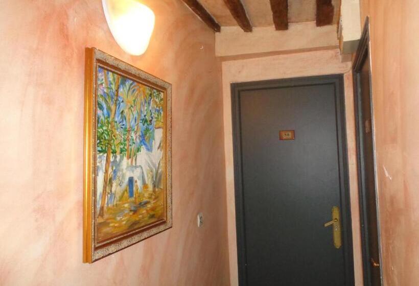 Fotos del hotel Hôtel Les Degrés De Notre Dame:  28