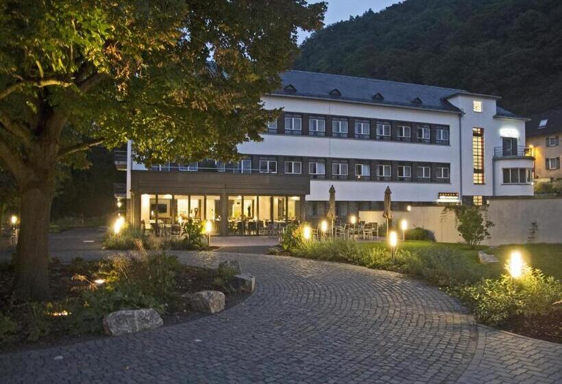 ホテル Im Schulhaus