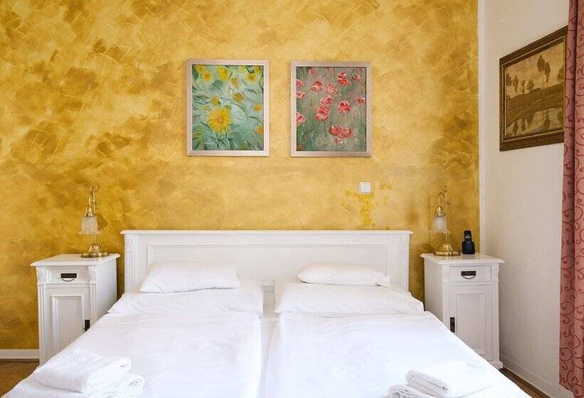 Fotos del hotel U Zlateho Jelena:  12