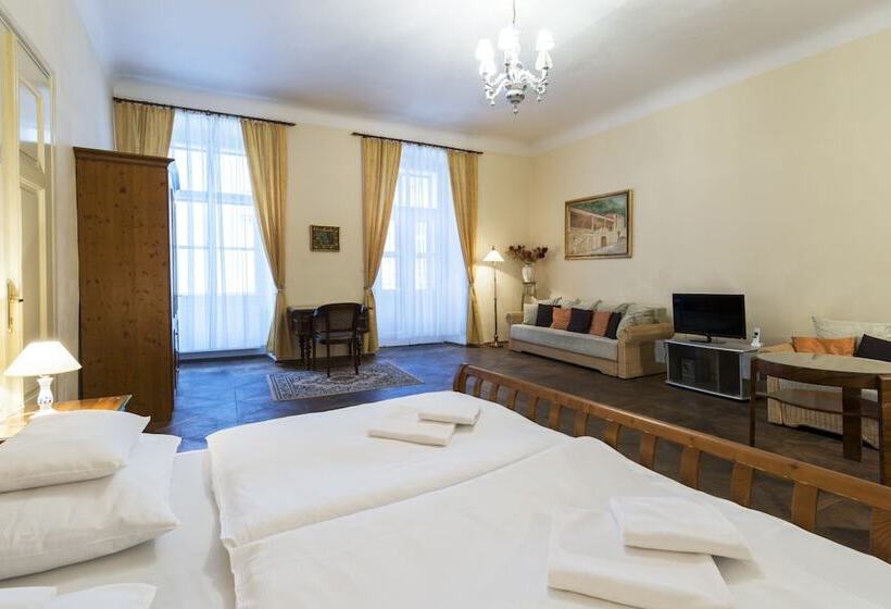 Fotos del hotel U Zlateho Jelena:  37