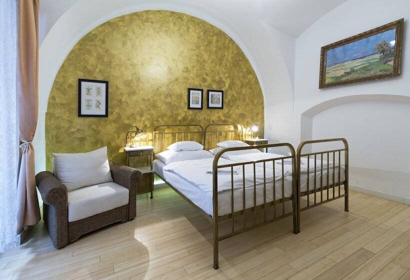 Fotos del hotel U Zlateho Jelena:  44