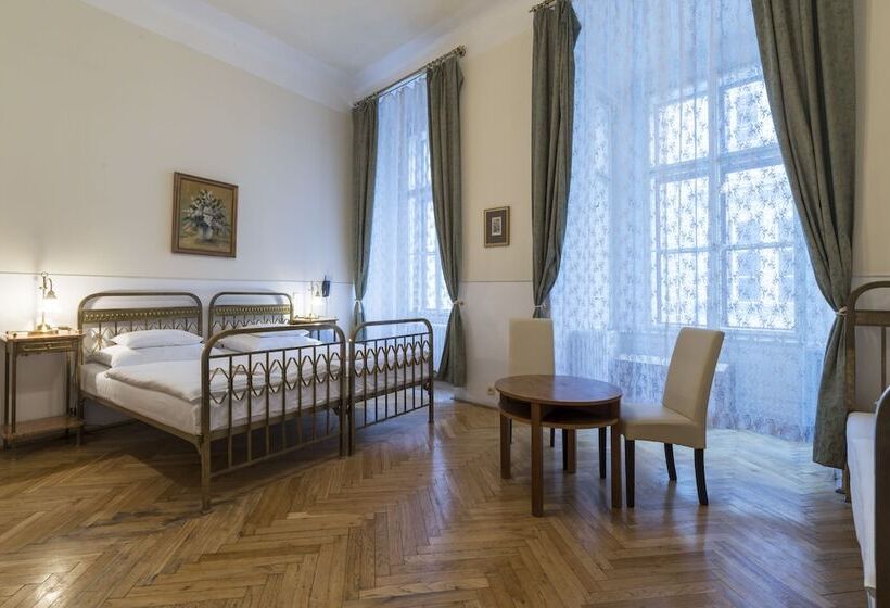 Fotos del hotel U Zlateho Jelena:  26