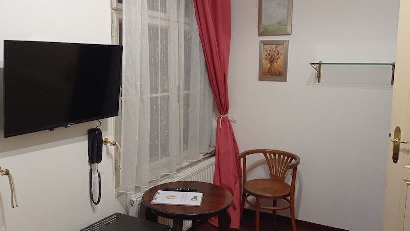 Fotos del hotel U Zlateho Jelena:  28