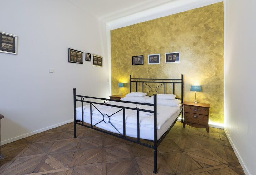 Fotos del hotel U Zlateho Jelena:  50