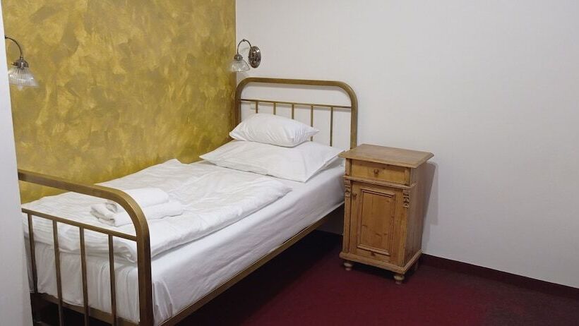 Fotos del hotel U Zlateho Jelena:  6