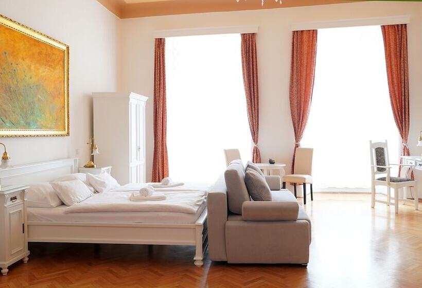 Fotos del hotel U Zlateho Jelena:  5