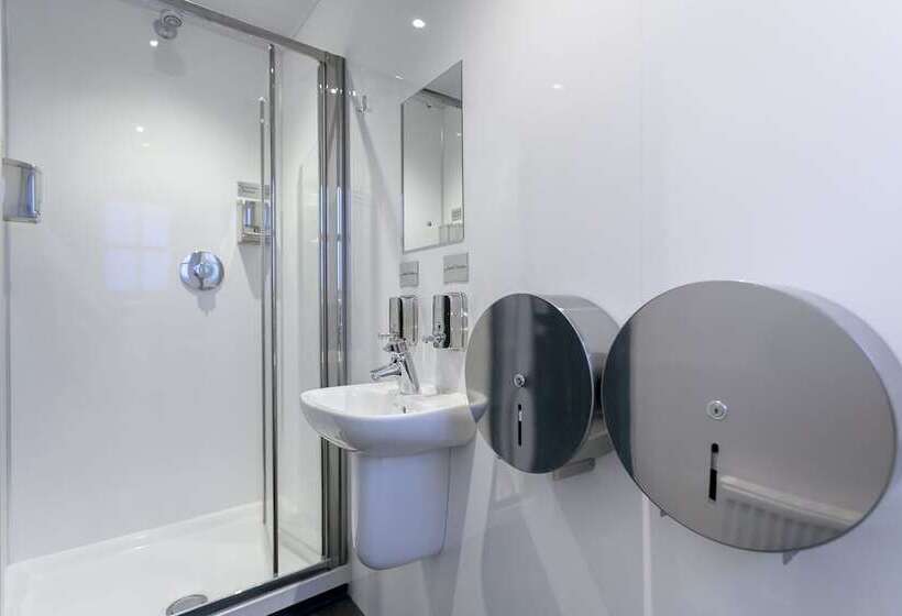 Fotos del hotel West End Hostel:  4