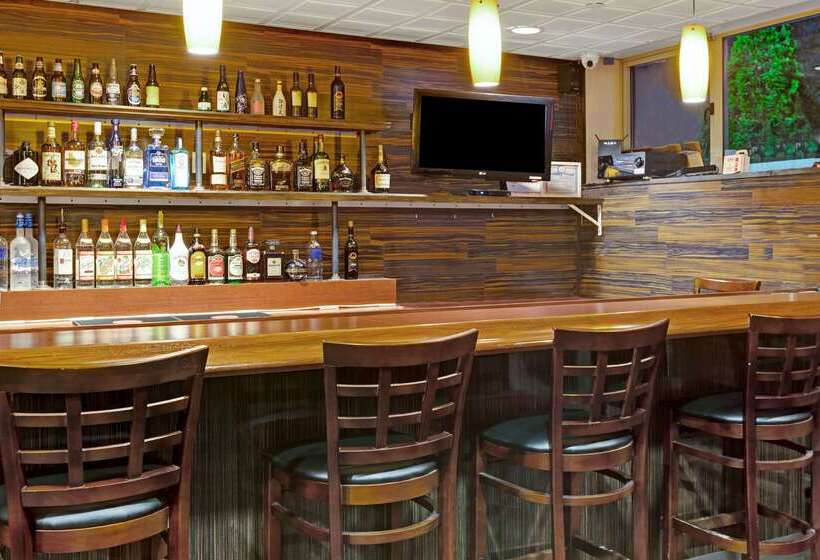 酒店 Wyndham Garden Long Island City