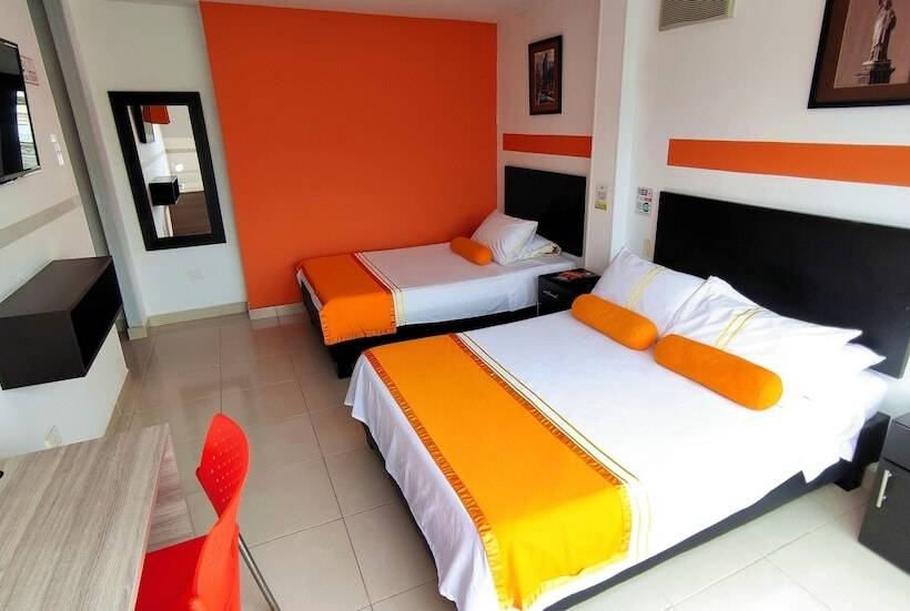 هاستل Econotel Colours Cali
