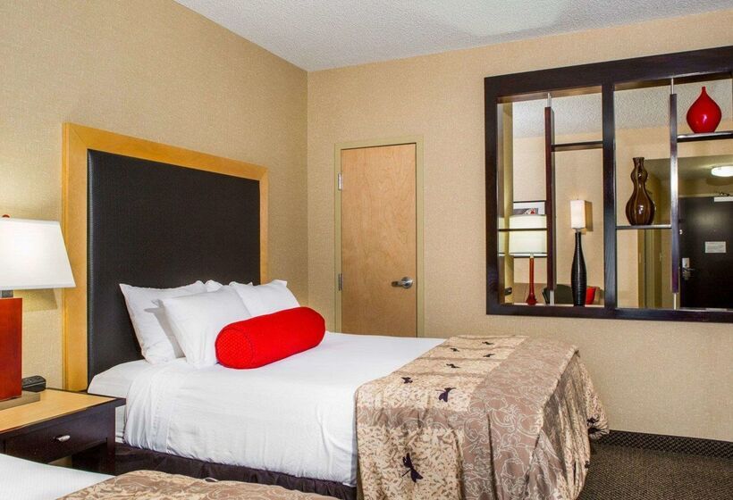 Cambria Hotel Traverse City