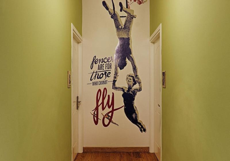 Fotos del hotel City Circus Athens:  16