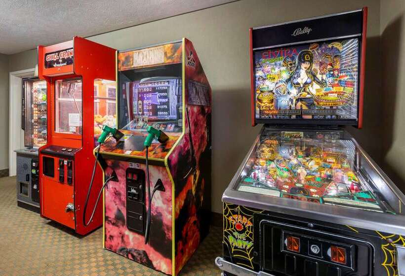 هتل Comfort Inn Traverse City