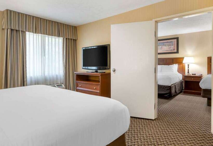 هتل Comfort Inn Traverse City