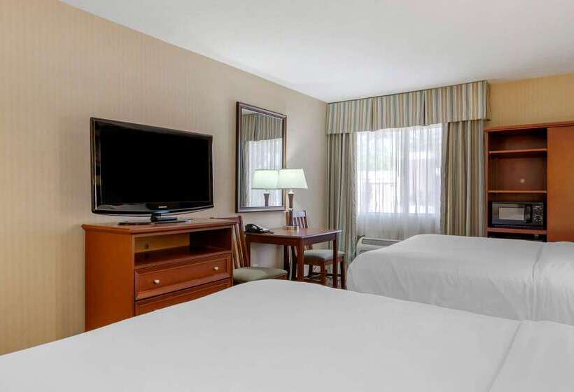 هتل Comfort Inn Traverse City