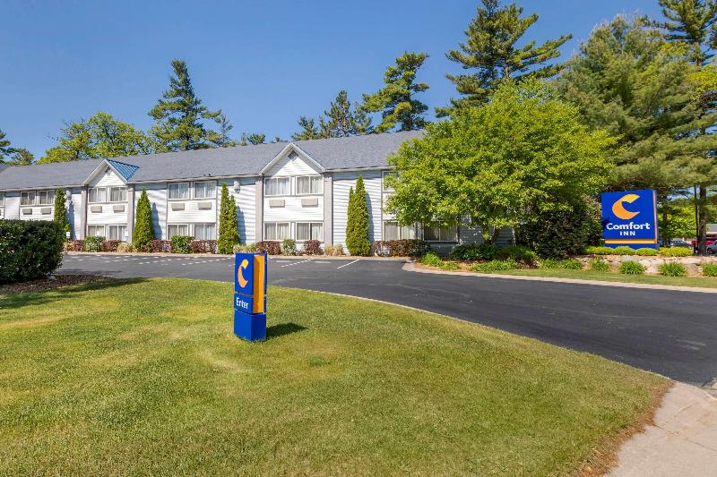 هتل Comfort Inn Traverse City