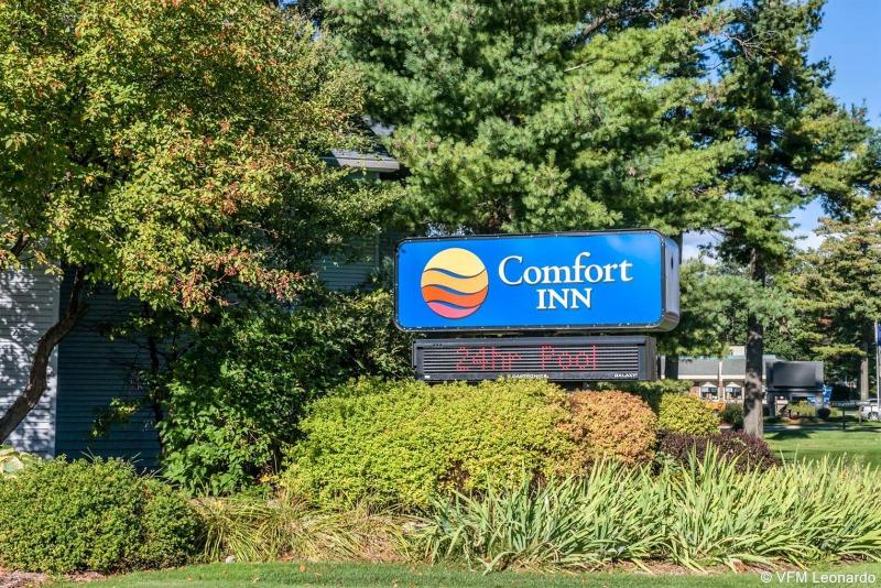 هتل Comfort Inn Traverse City