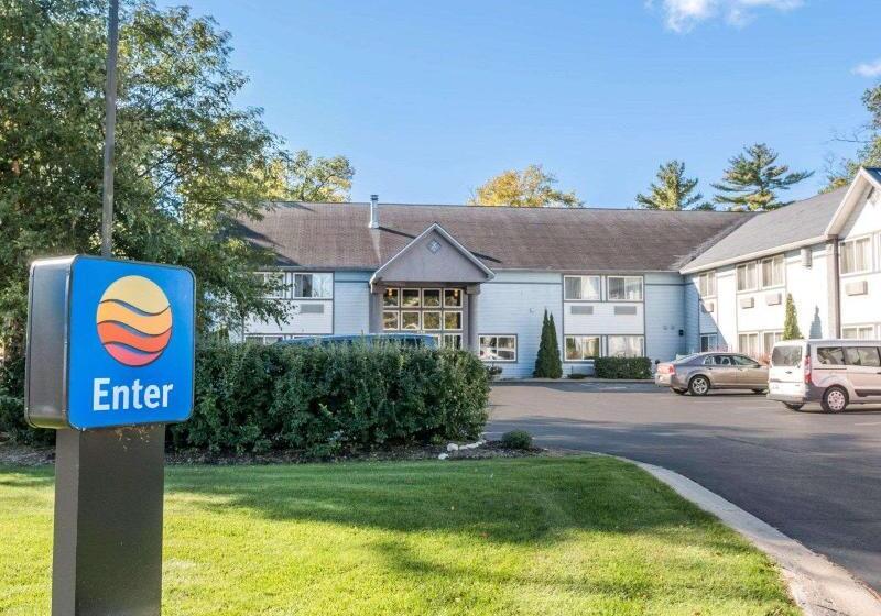 هتل Comfort Inn Traverse City