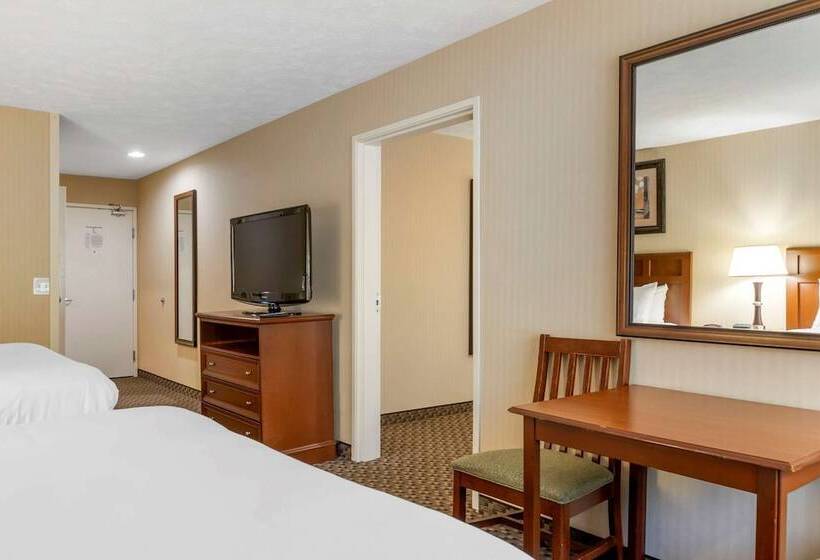 هتل Comfort Inn Traverse City
