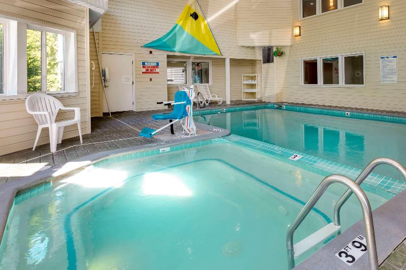 هتل Comfort Inn Traverse City