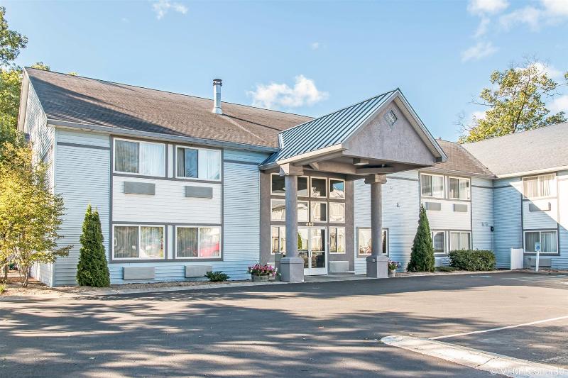 هتل Comfort Inn Traverse City