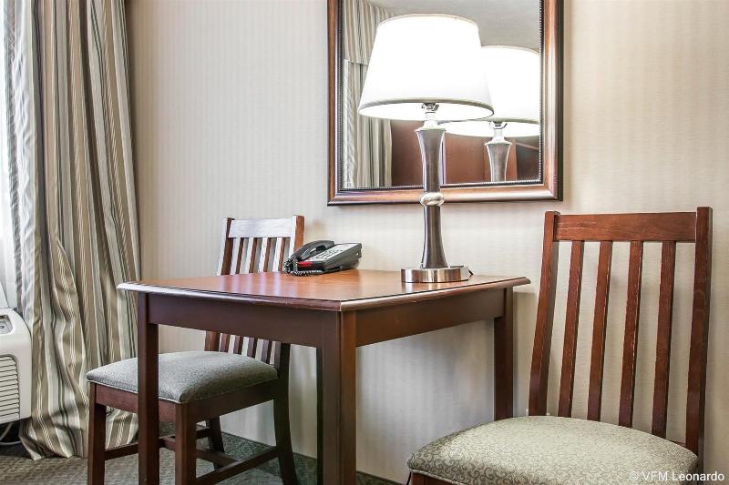 هتل Comfort Inn Traverse City