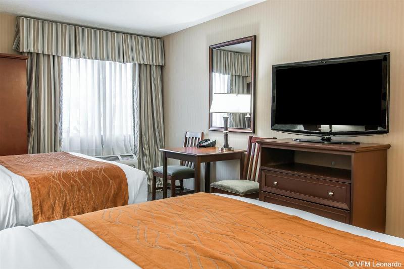 هتل Comfort Inn Traverse City